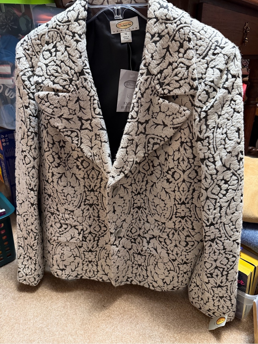 NWT talbots longsleeve blazer size 12 patties white & olive